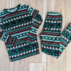 Cat & Jack Holiday Patterned Kids Pajama Set